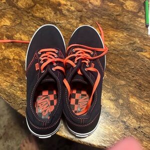 Vans 7/12 size blue with pink neon laces